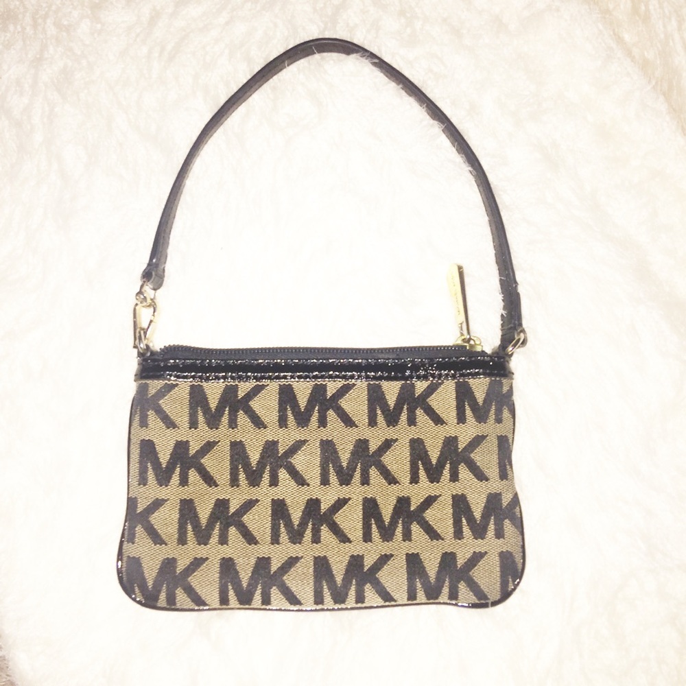 Michael Kors Authentic Wristlet Handbag